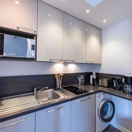 & Le Madeloc
