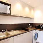 & Le Madeloc Apartment *