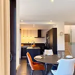 & Le Madeloc Apartment *