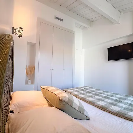 Apartment & Le Madeloc *